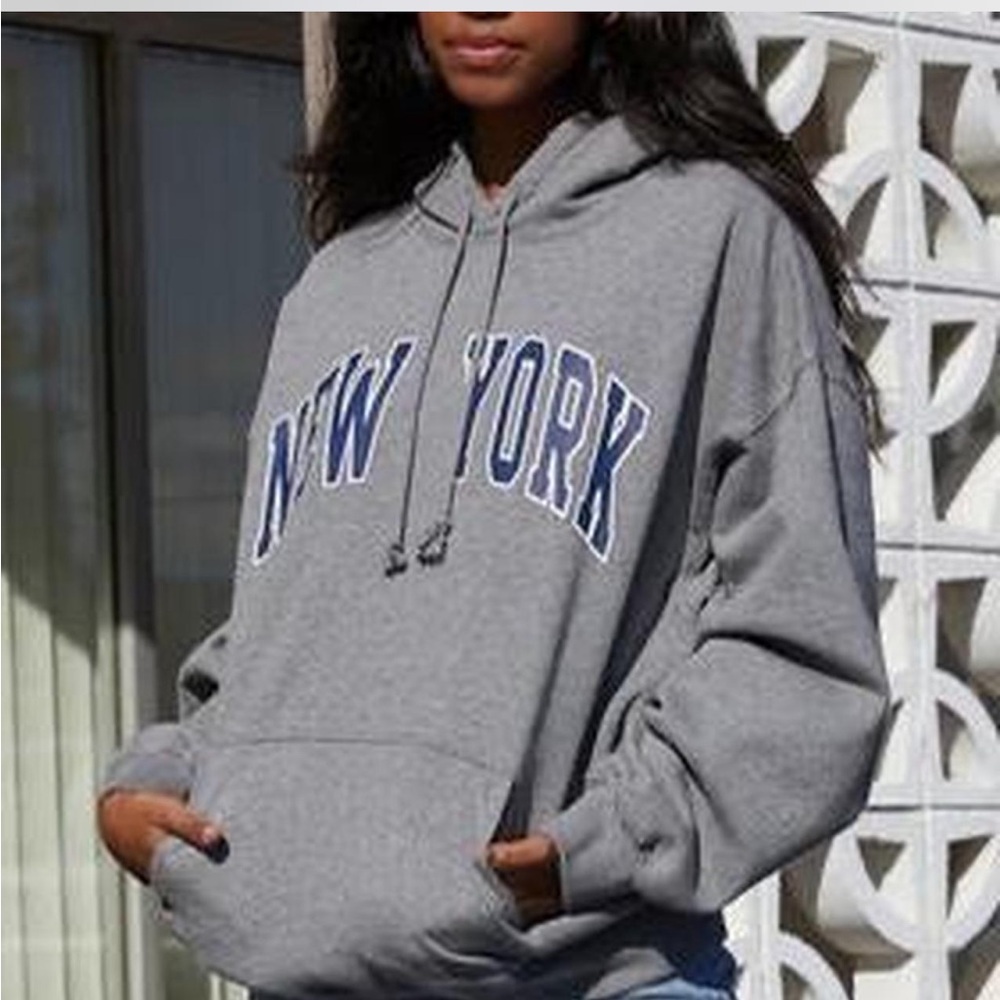 Brandy Melville Gray New York Hoodie